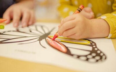 Étude de cas – « Impossible de m’accroupir… quand je m’adresse aux tout-petits dans ma classe de maternelle. »